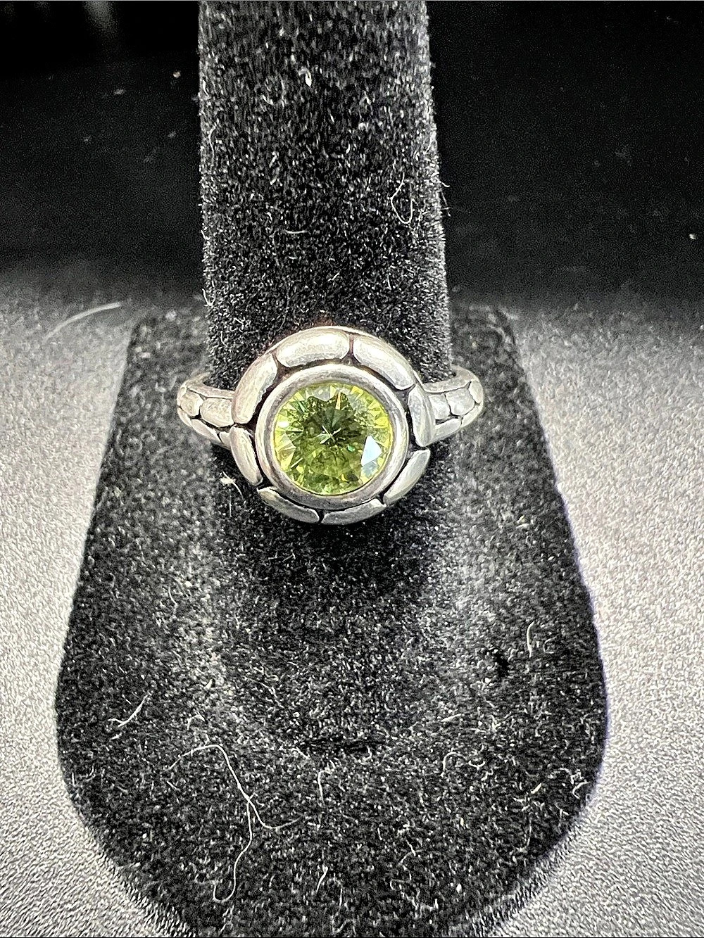 Peridot Gemstone Textured 925 Sterling Silver Ring